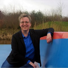 Jantsje van der Veen buiten.jpg