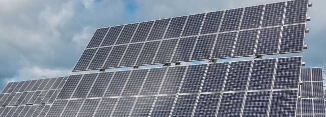 Zonnepanelen op land vk