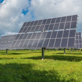 Zonnepanelen op land vk